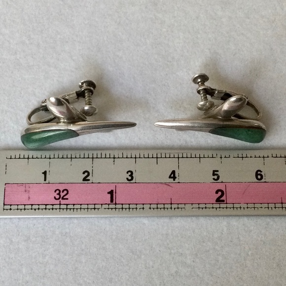 Sigi Pineda Silver & Nephrite Jade Clip Earrings - Stamped - circa 1950s - Picture 8 of 8